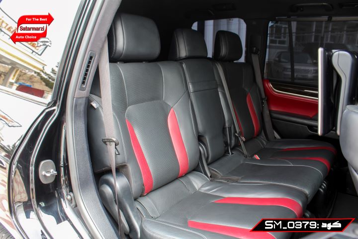 40 Lexus ( LX570 Black Hawk Edition )