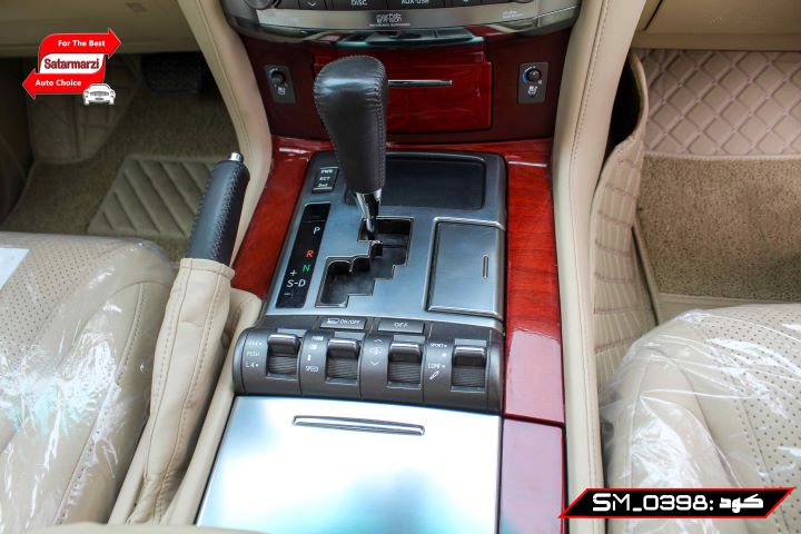 40 Lexus ( LX570 ) 2010