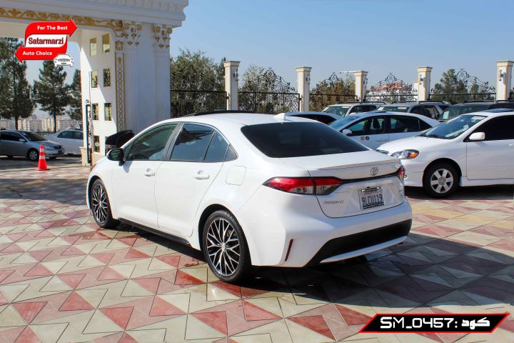5 Toyota Corolla ( XLE ) 2021