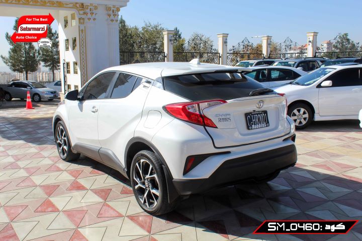 5 Toyota C-HR ( XLE ) 2021