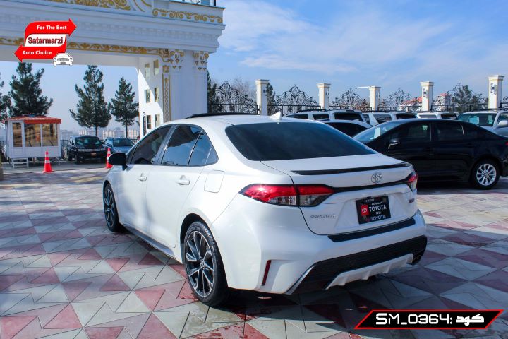 5 Toyota Corolla ( XSE )