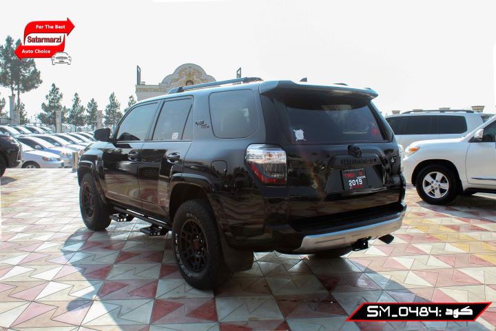 5 Toyota 4Runner ( TRD OFF ROAD ) 2019