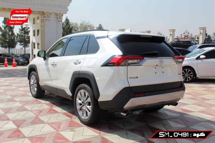 5 Toyota RAV4 ( Limited ) 2019