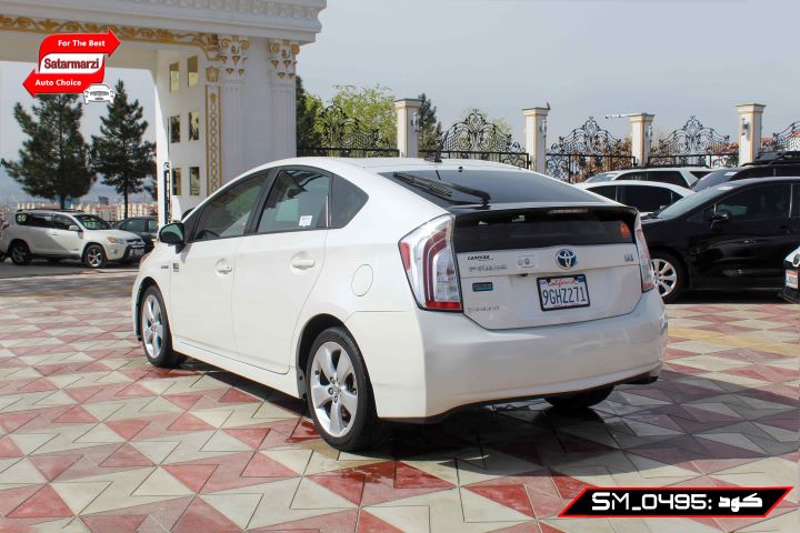 5 Toyota Prius 2015