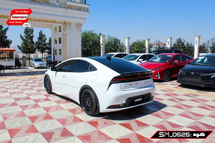 5 Toyota Prius ( Limited AWD ) HEV Hybrid 2025