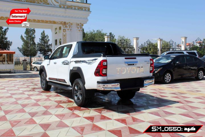 5 Toyota Hilux ( SR5 ) 2024