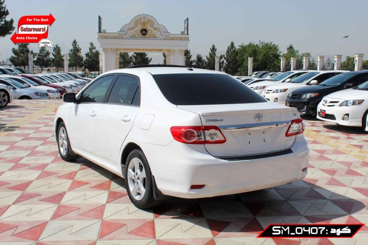 5 Toyota Corolla ( LE ) 2013