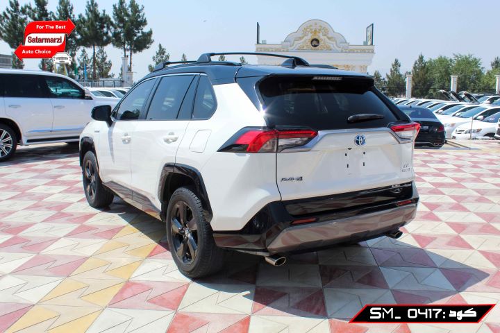 5 Toyota RAV4 Hybrid ( XSE ) 2020