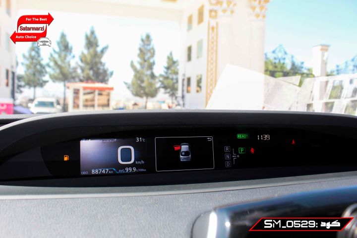6 Toyota Prius 2017