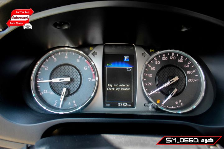 6 Toyota Hilux ( SR5 ) 2024