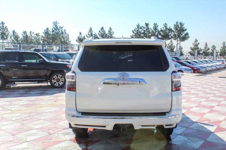 6 Toyota 4Runner ( Limited )