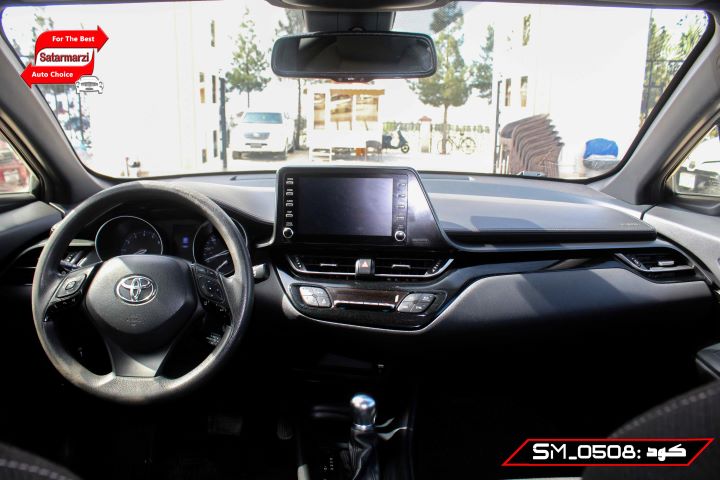 7 Toyota C-HR ( LE ) 2019