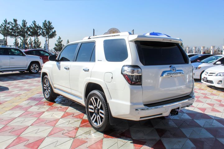 7 Toyota 4Runner ( Limited )