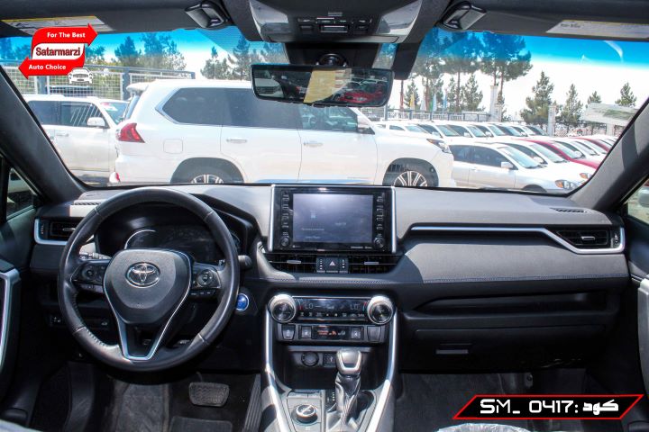 7 Toyota RAV4 Hybrid ( XSE ) 2020