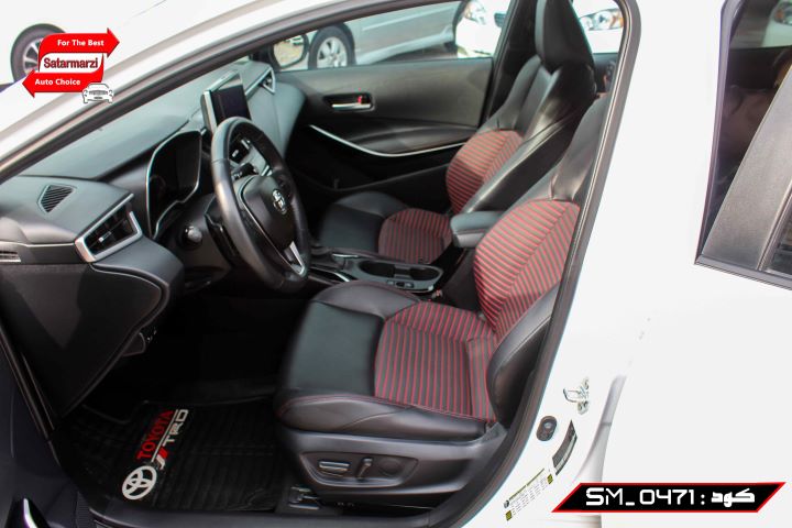 8 Toyota Corolla ( XSE ) 2024