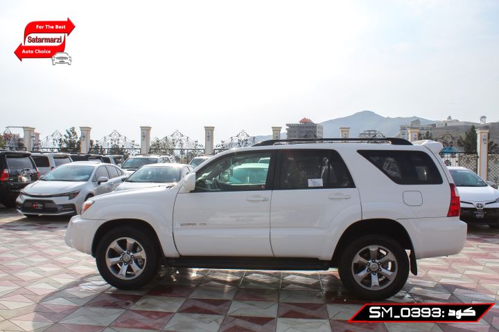 8 Toyota 4Runner ( Limited )