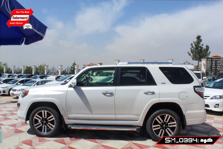 8 Toyota 4Runner ( SR5 )