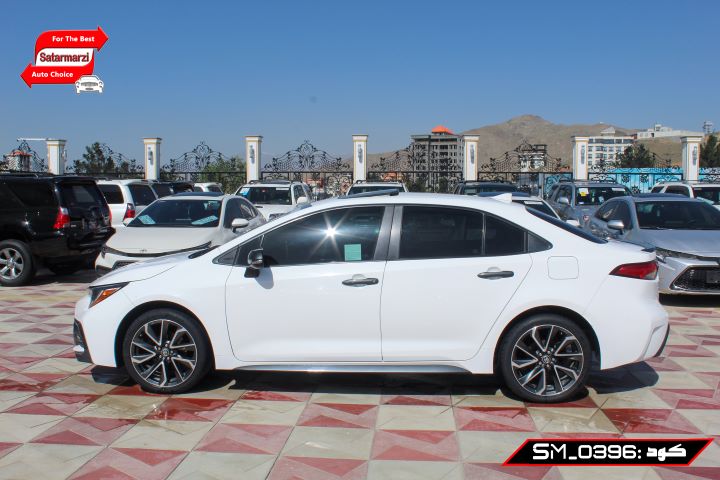 8 Toyota Corolla ( XSE )