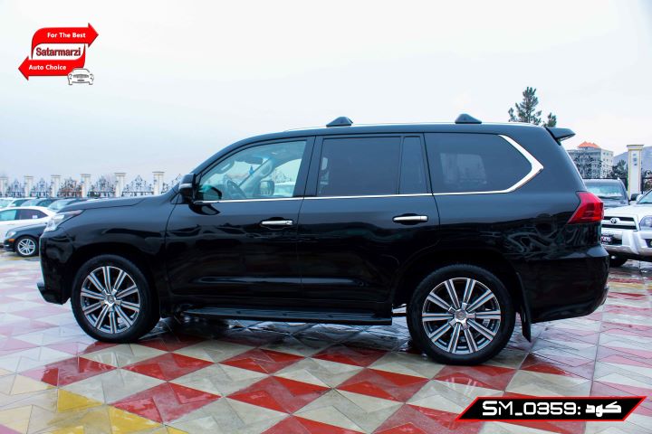 8 Lexus LX570
