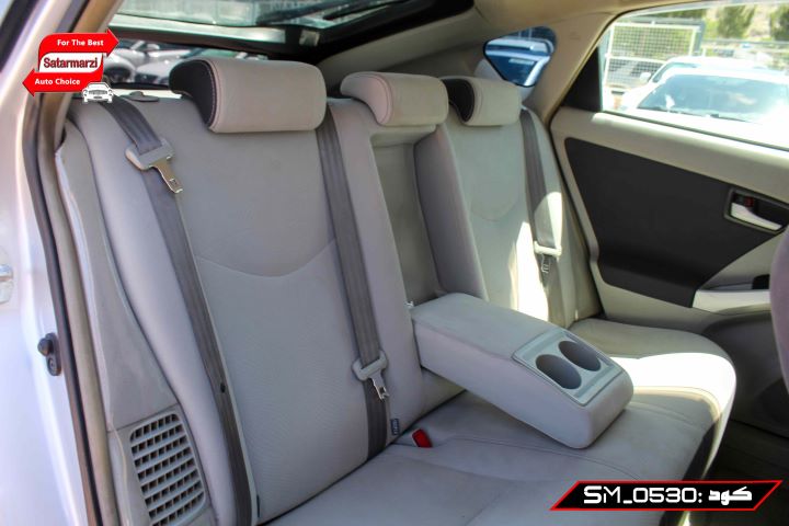 9 Toyota Prius 2011