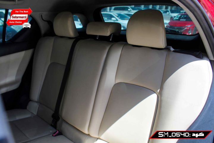 9 Lexus ( CT200 Hybrid ) 2011