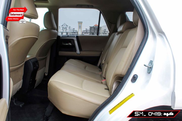 9 Toyota 4Runner ( SR5 ) 2014