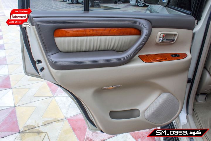 IMG_4845 Lexus LX470